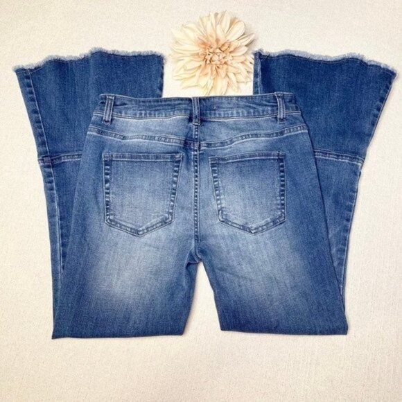 Chelsea & Violet High Rise Flared Hem Crop Jeans Distressed Frayed Size 25 - Picture 8 of 11